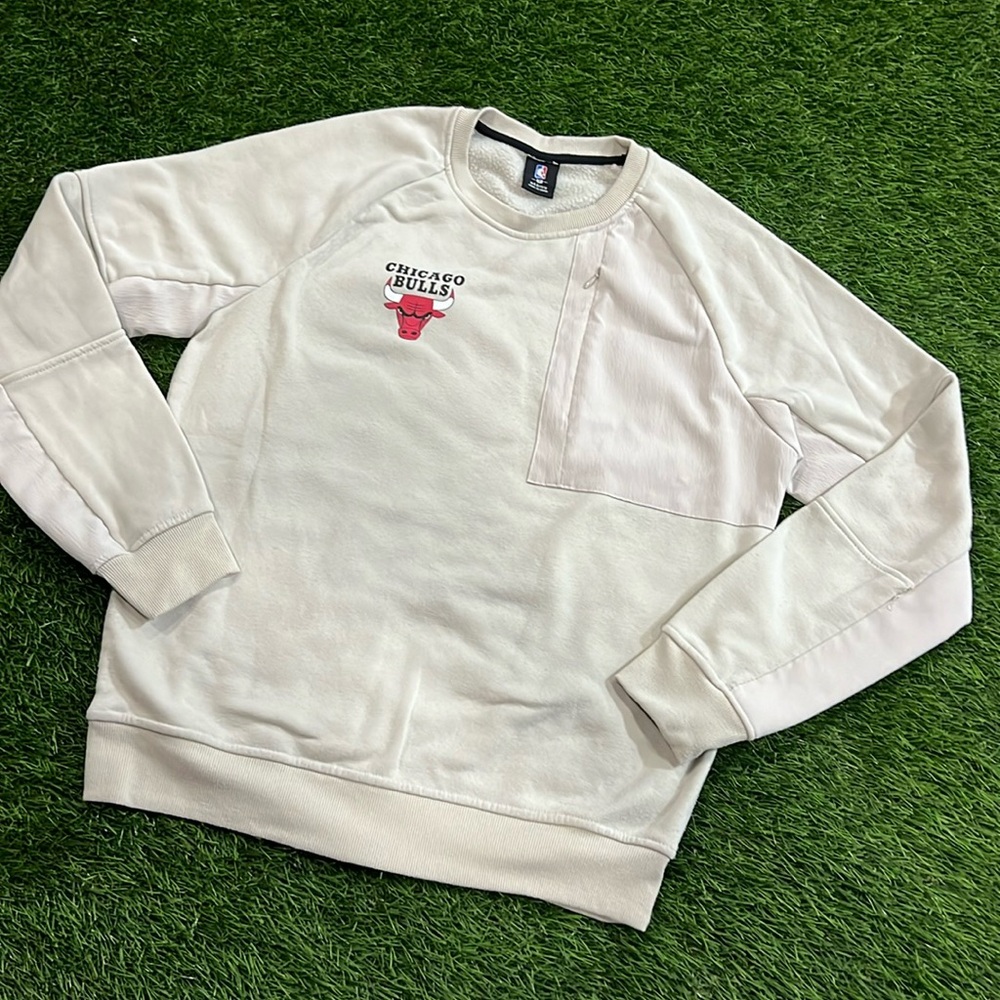 Chicago Bulls NBA Licensed Critical Crew Neck Sweatshirt